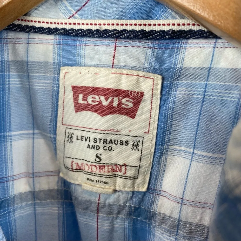 Levi’s Blue & White Plaid Gingham Pearl Snap Short Sleeve Button Western Shirt S - Image 4