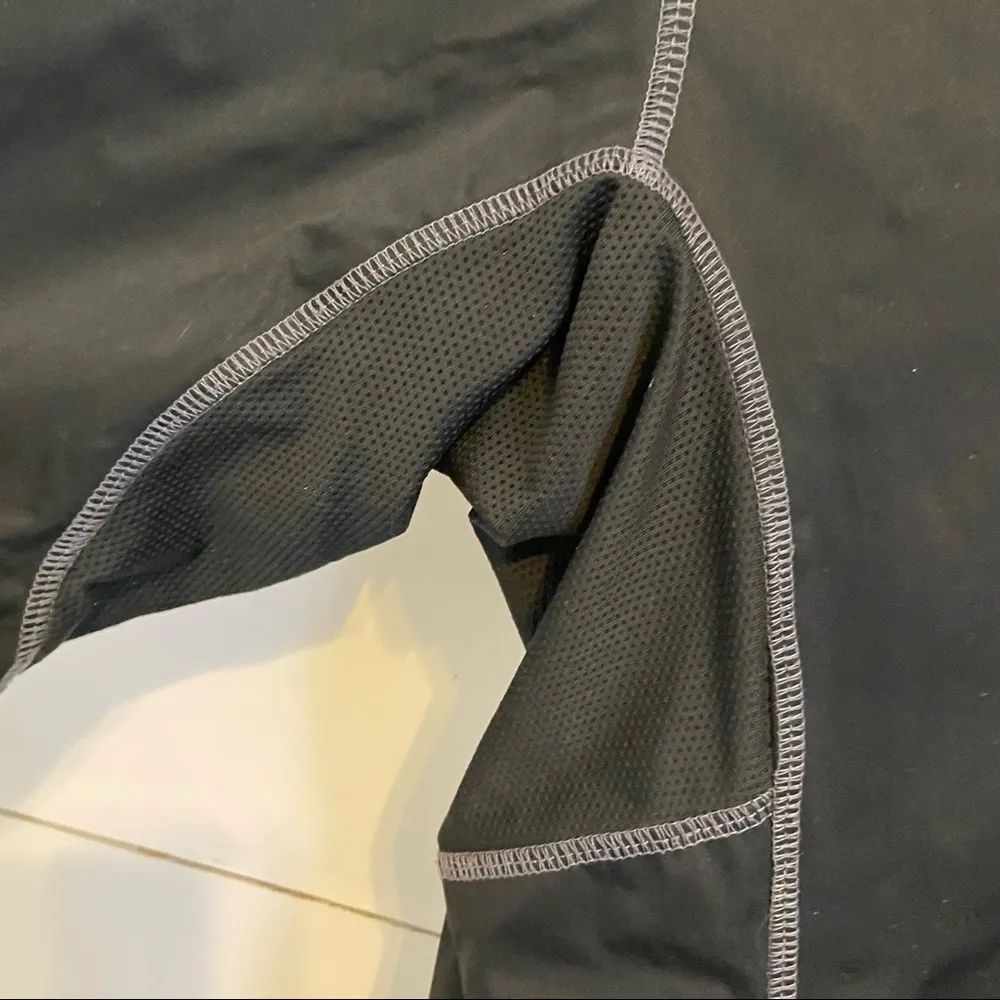 Asics Womens Black Running Jacket. Size Small. EUC - Image 4