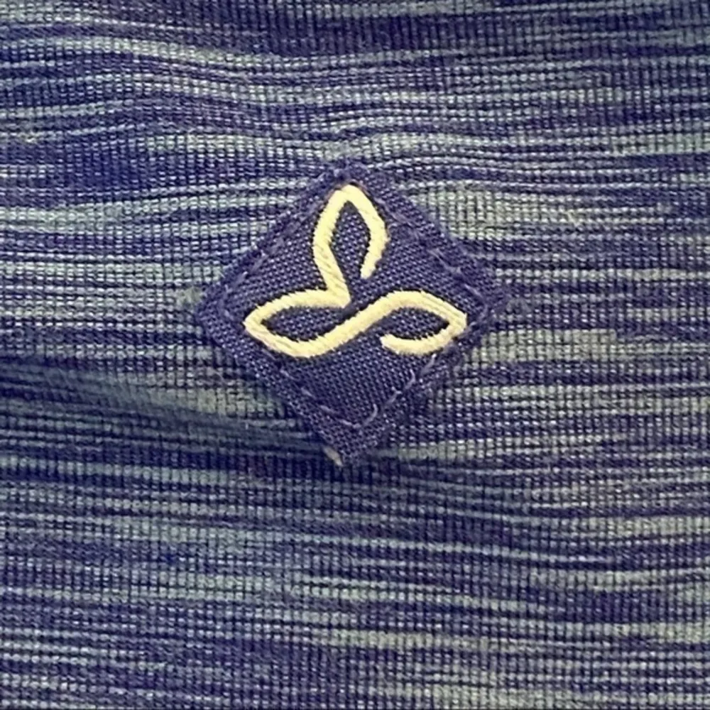 PRANA indigo/royal blue “Tori” yoga capris with cut-out hems in size Small. EUC - Image 8