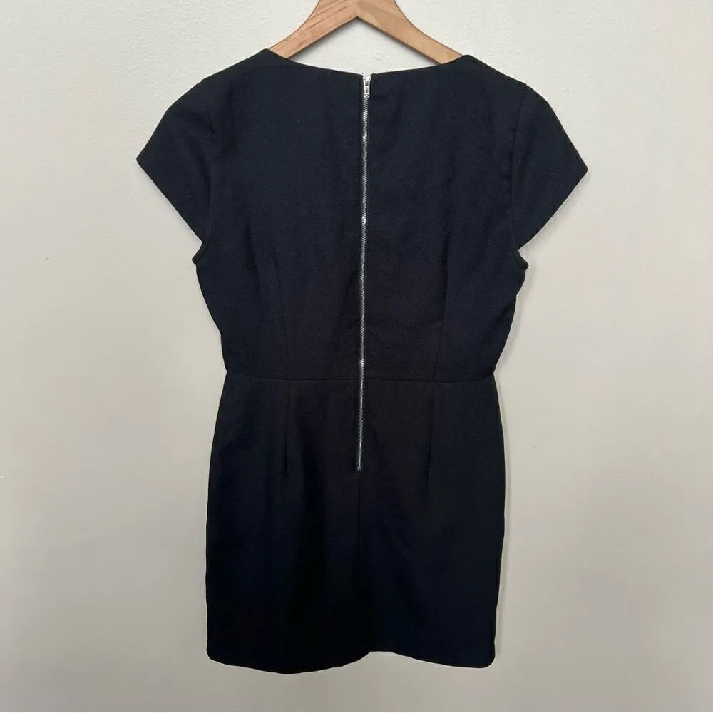 Evereve Allison Joy Classic Black Dress Cap Sleeves Exposed Zipper Size Medium - Image 4