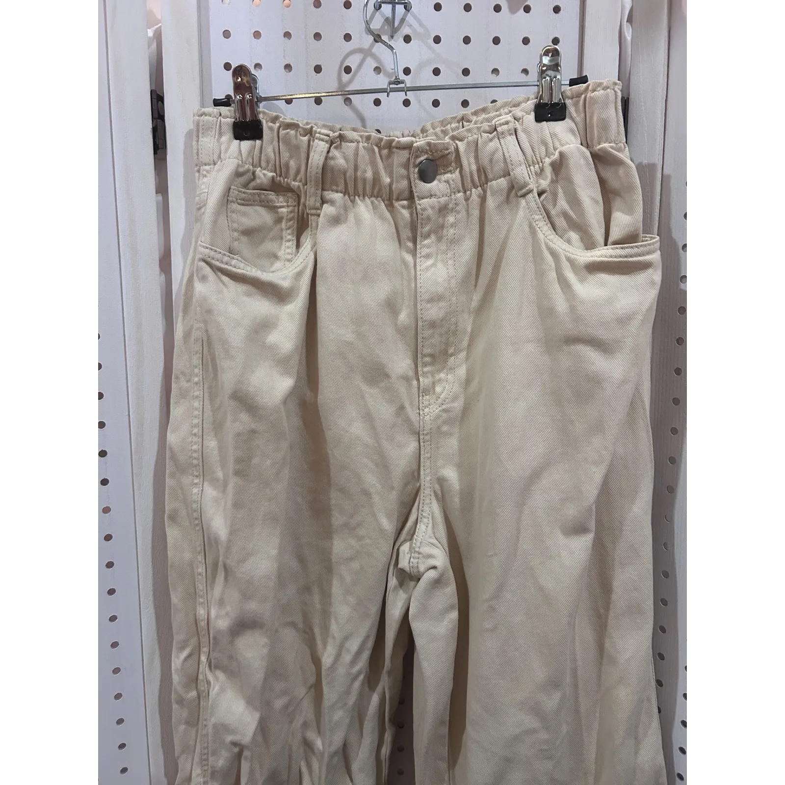 H M High Waisted Elastic Waist Pants Cream Beige Size 8 Cropped Wide Leg - Image 3
