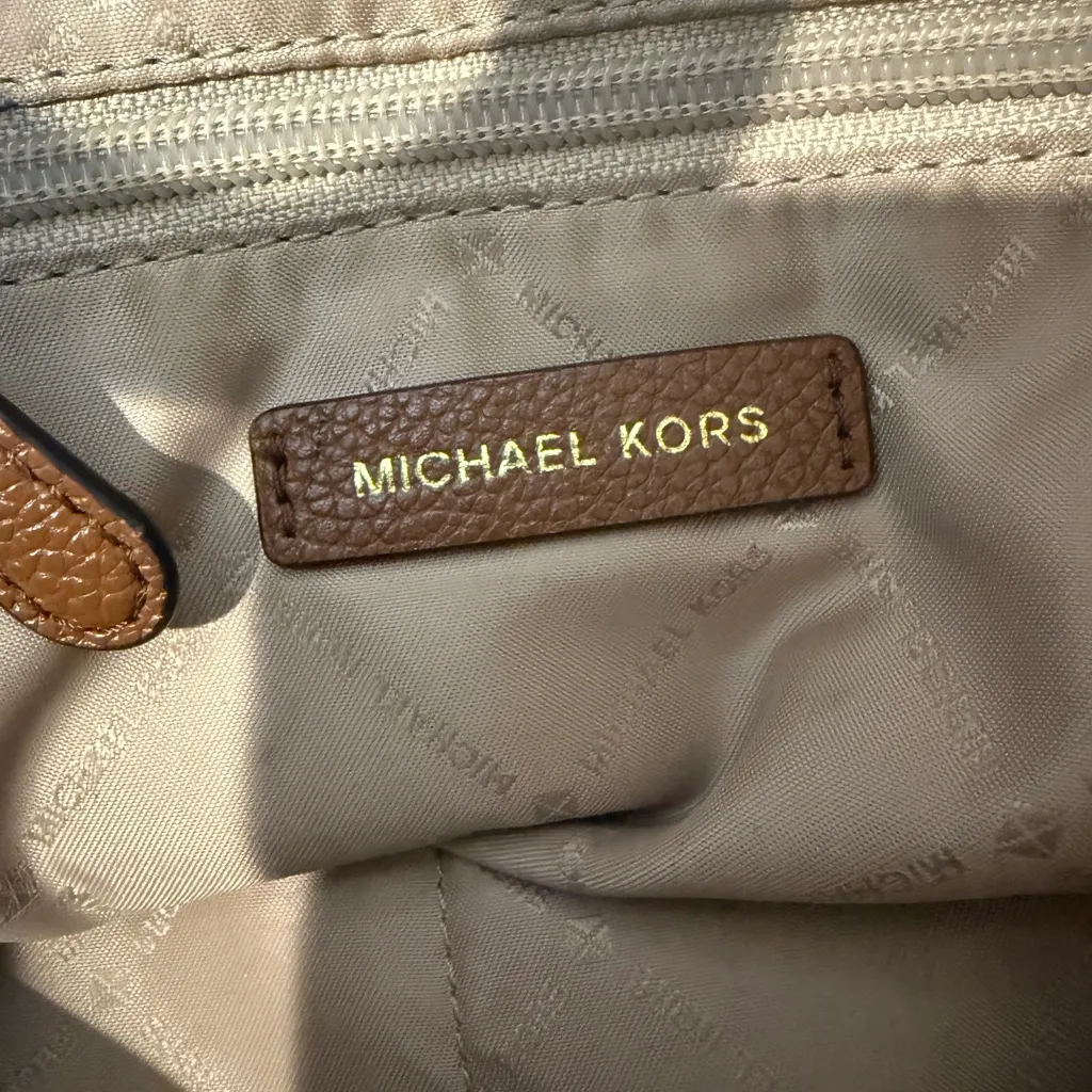 MICHAEL KORS Jet Set East West Signature Monogram Logo Chain Tote Bag Tan Brown - Image 14