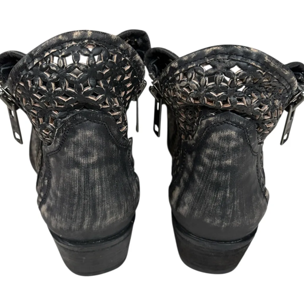 EUC Circle G Laser Cut Leather Cut Ankle Boots Size 10 - Image 7