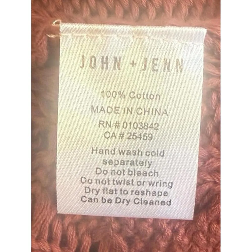 John + Jenn Paxton Cable Knit V Neck Pullover NWT size medium Red - Image 4