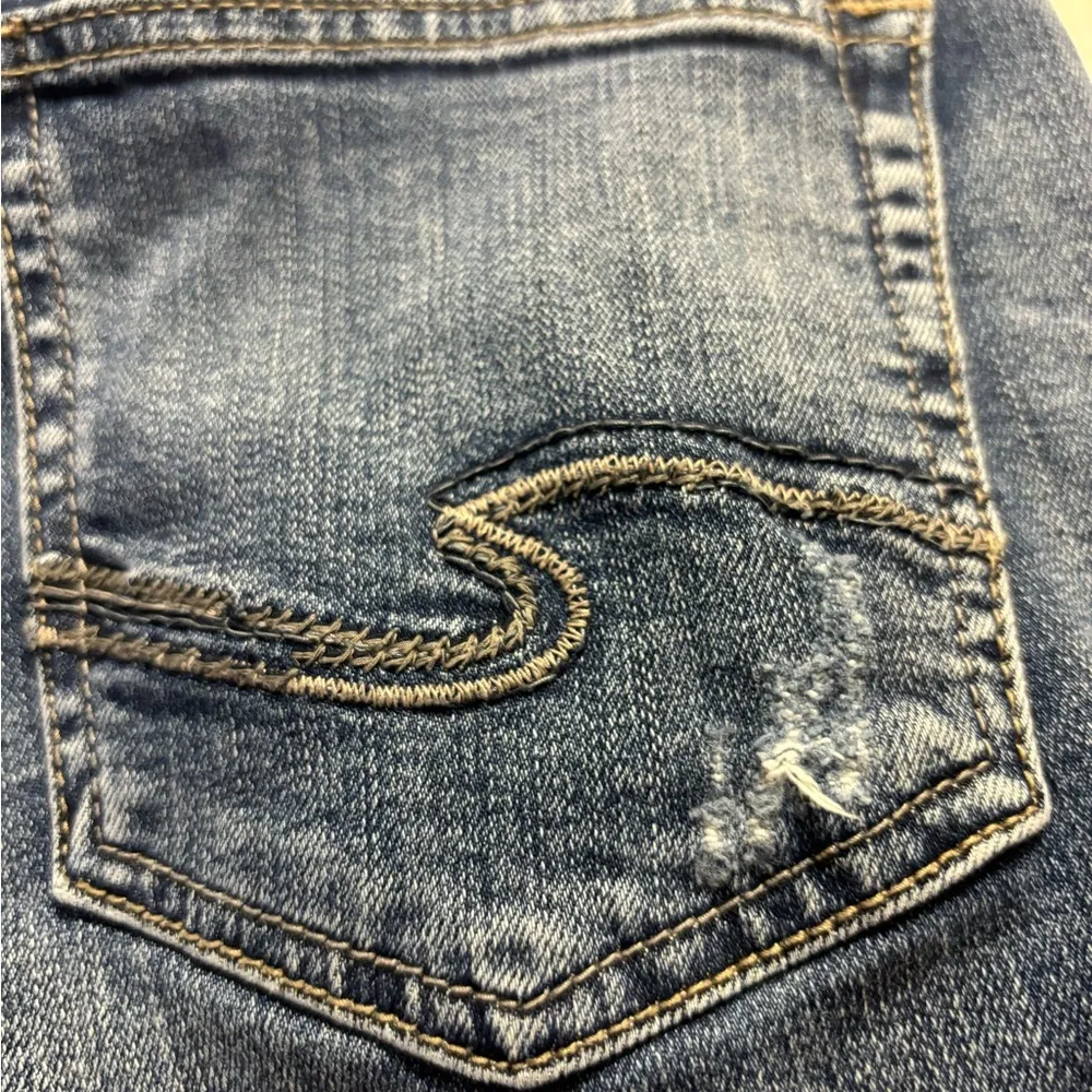 Silver Jean Company Avery Bermuda Wasit 29 Length 9” - Image 4