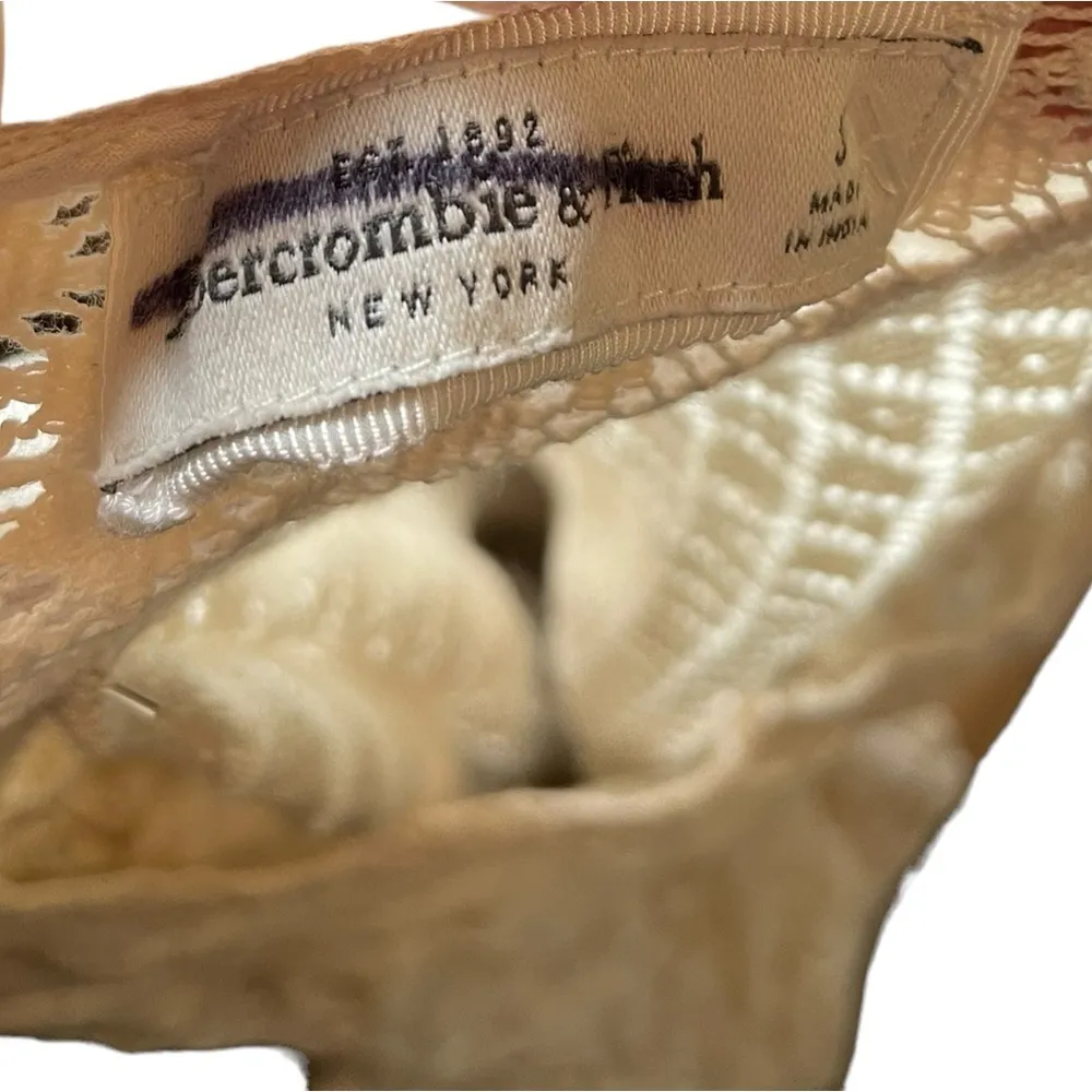 Abercrombie & Fitch Cream Boho Western Hippie Crochet Floral Velvet Crop Top - Image 6