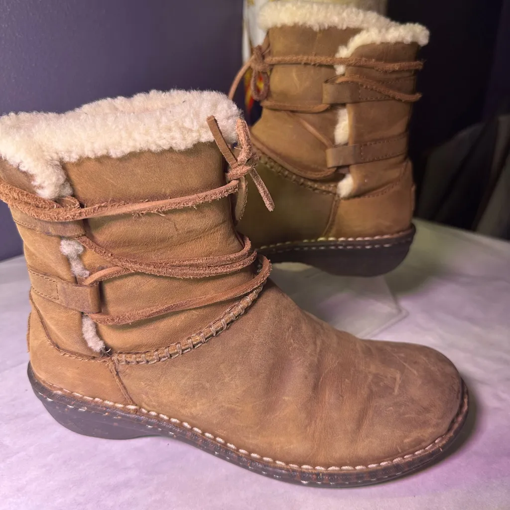 UGG  Brown Shearling Lined Winter Boots - Image 3
