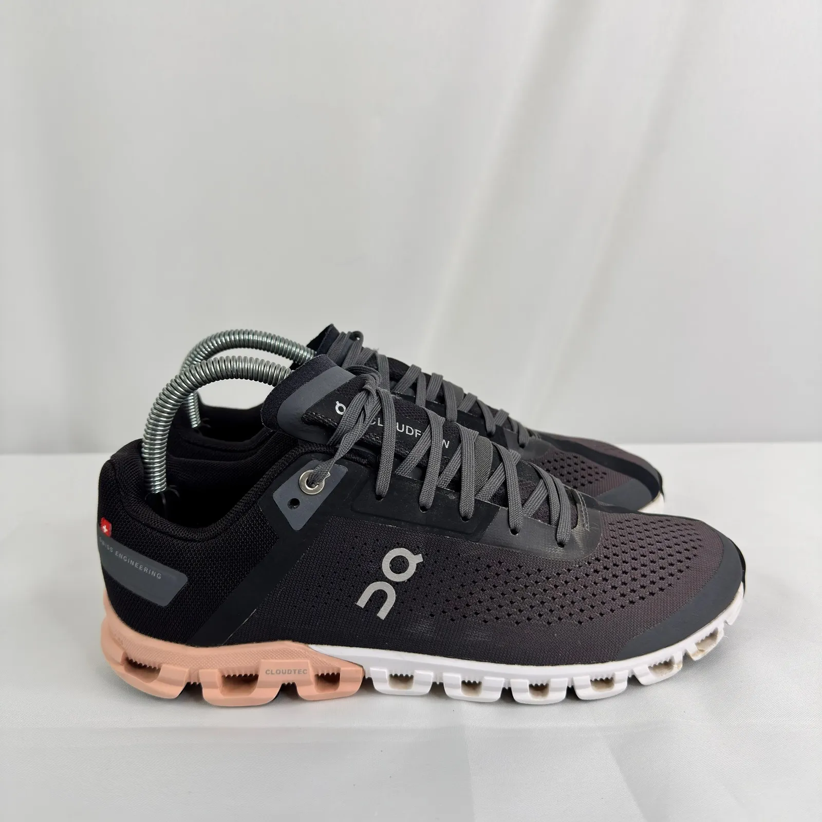 ON Running Cloudflow Women US W8 EU39 Rock/Rose Athletic Sneakers Black Size 8 - Image 2