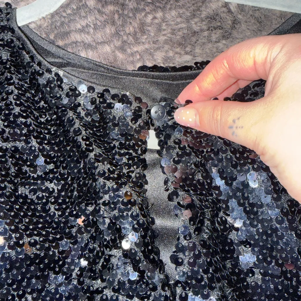 Sequin Black and Gold Women's Top Size L - Image 4