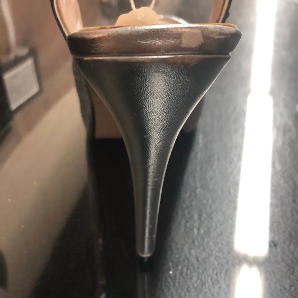 Caparros silver size 9 heels - Image 4