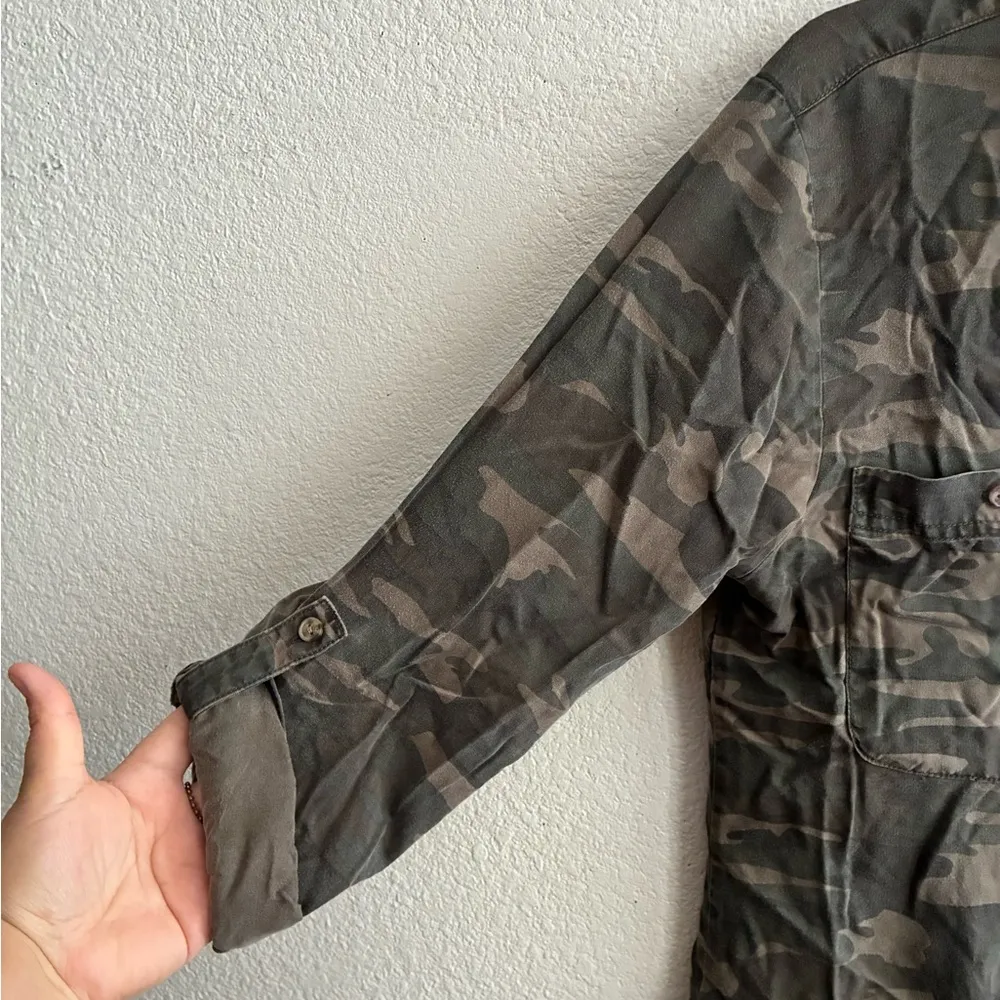 Social Standard by Sanctuary Ladies Tencel Boyfriend Shirt Camo M - Image 7