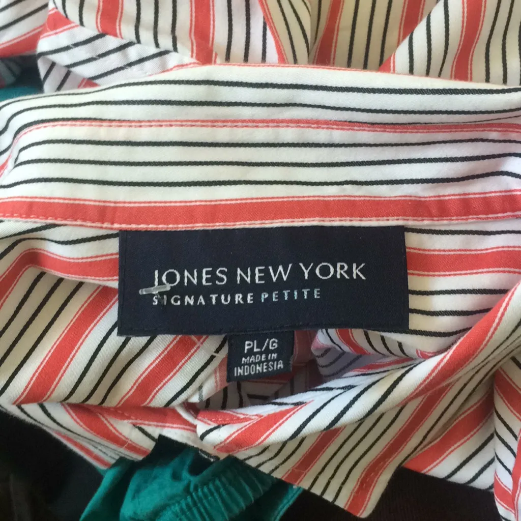 FINAL MARKDOWN Ladies jones New York blouse petite large - Image 6
