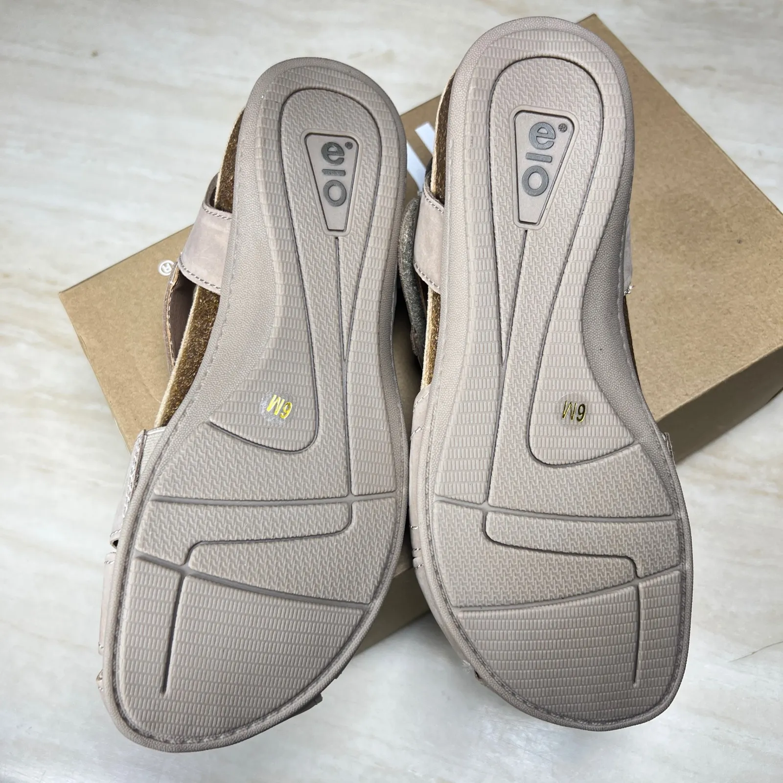 Earth Origins Birdine Ivory Leather Fisherman Sandal Women's Size 6 M - Image 6