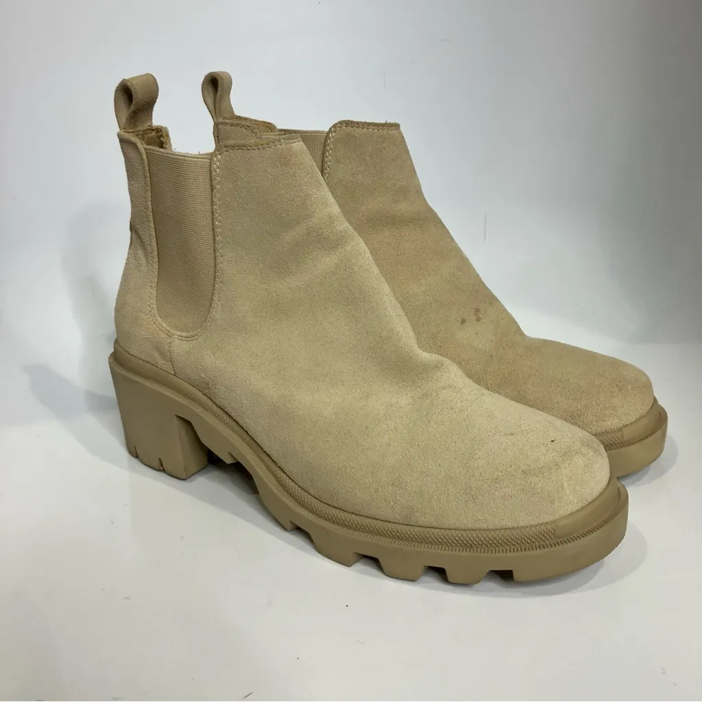 Steve Madden Hadlee boots pull on lug sole Chelsea tan cream women’s size 11 - Image 2