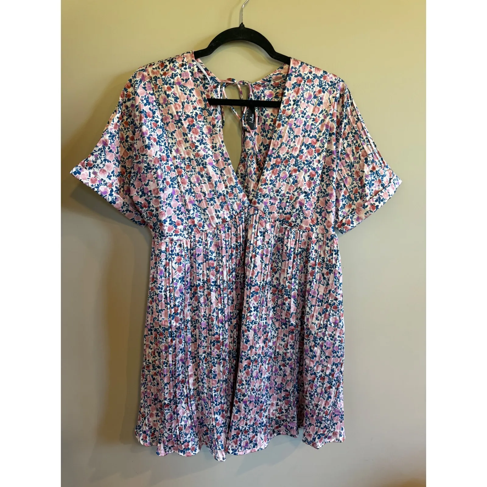 Lulus Floral Print Mini Dress V Neck Empire Waist Tie Back Short Sleeve S Pink - Image 3