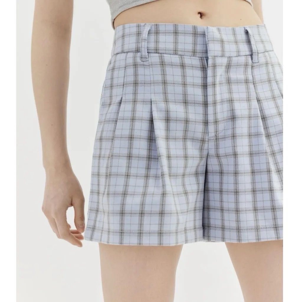 NEW! Urban Outfitters Kennedy Blue Plaid Pleated High Waisted Shorts Size S NWT - Image 4