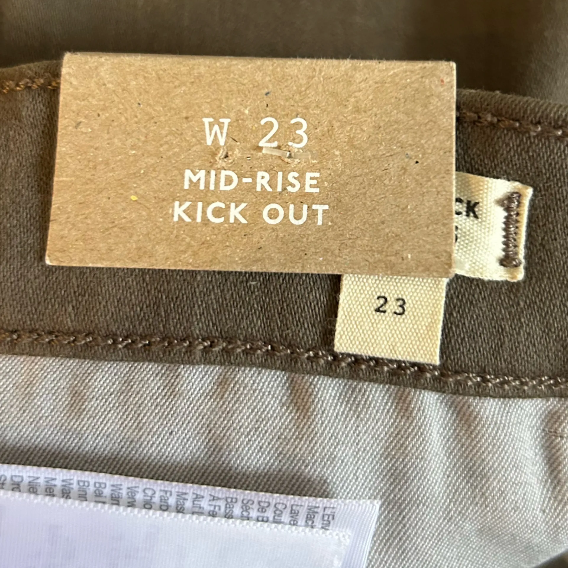 NWT Madewell Kick Out Crop Jeans in Driftwood Brown: Raw-Hem Edition Size 23 - Image 8