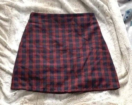 Boohoo Red Plaid Mini Skirt - Image 3