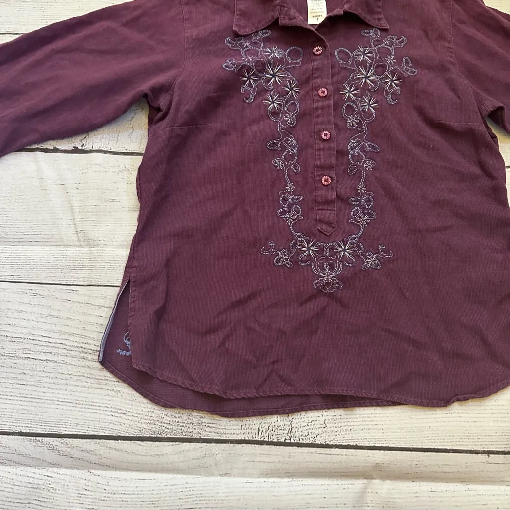 Patagonia Dulce floral embroidered size small button shirt Purple burgundy - Image 4