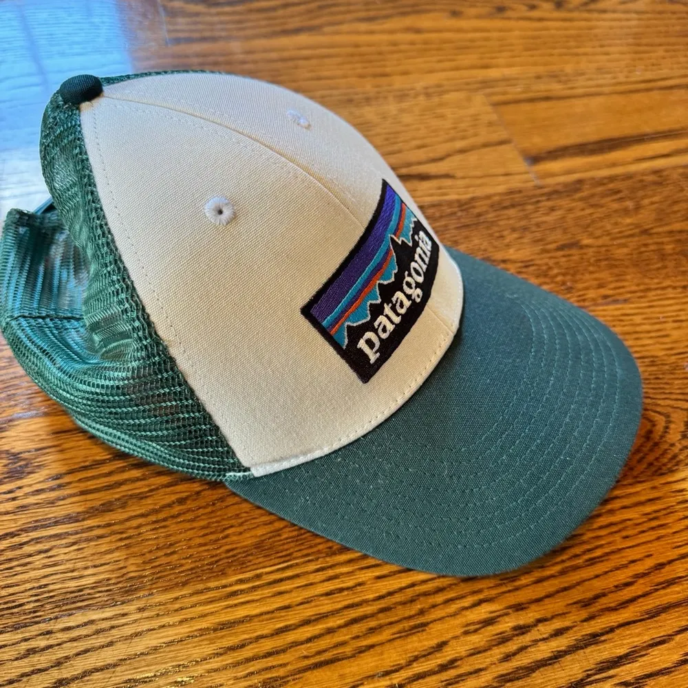 Patagonia White and Green P-6 LoPro Trucker Hat - Image 5