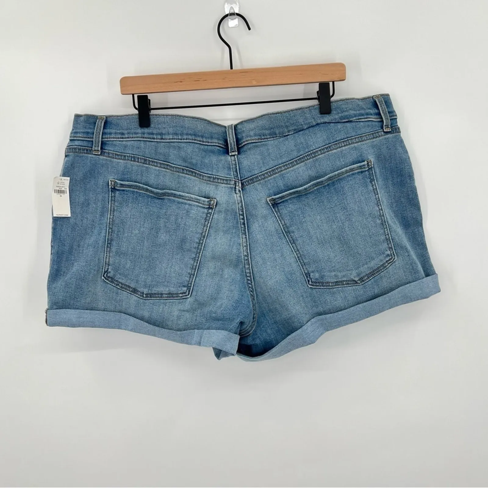 Old Navy shorts 20 mid rise medium wash denim rolled hem stretch blue NEW - Image 3