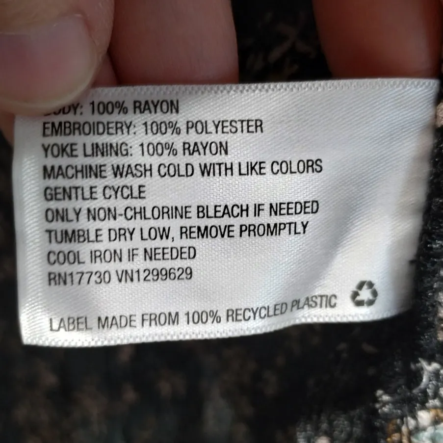 Knox Rose Women Size XXL Black Boho Embroidered Multicolor Floral Split Neck Top - Image 8