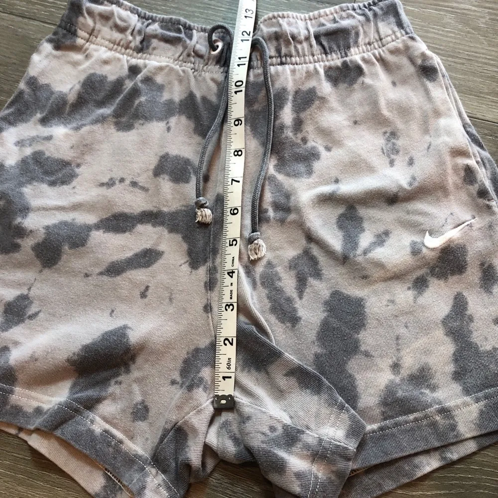Nike Training Dri Fit Get Fit Fleece Heather Grey Tie Dye Shorts Womens Size XS - Image 7