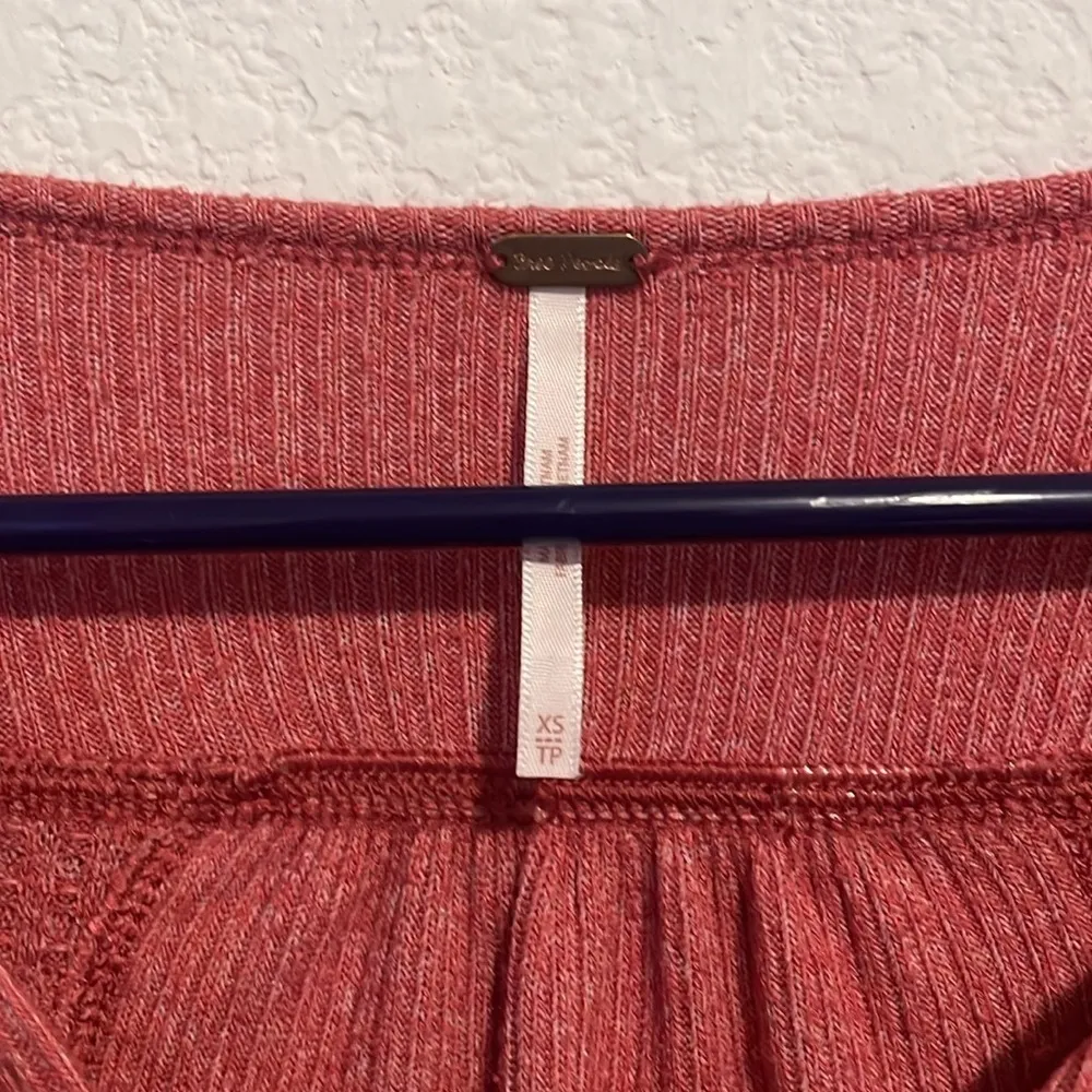 Women's XS Leo Oversized Henley Top Waffle Knit Thermal - Image 5