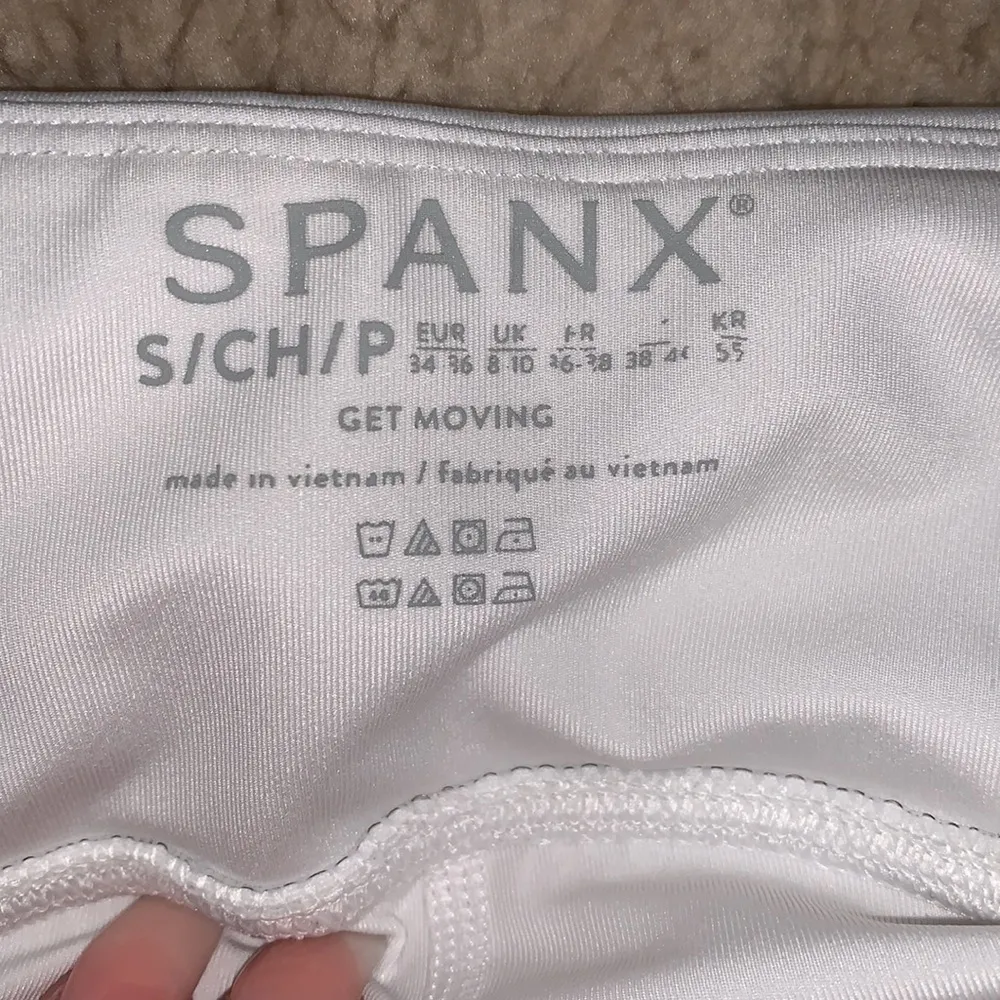 Spanx skort woman size small white - Image 5