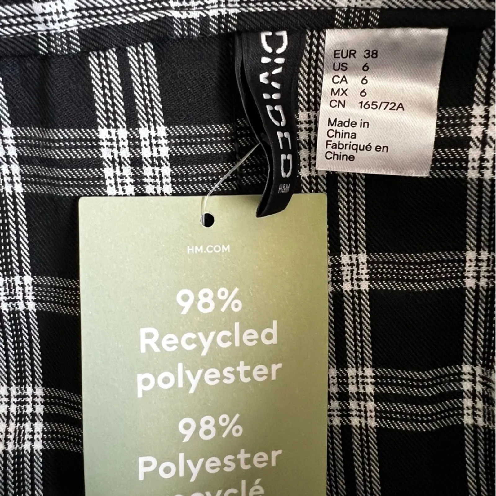 NWT H&M Mini Skirt Womens 6 Black White Plaid Pleated Preppy Dark Academia 90s - Image 4