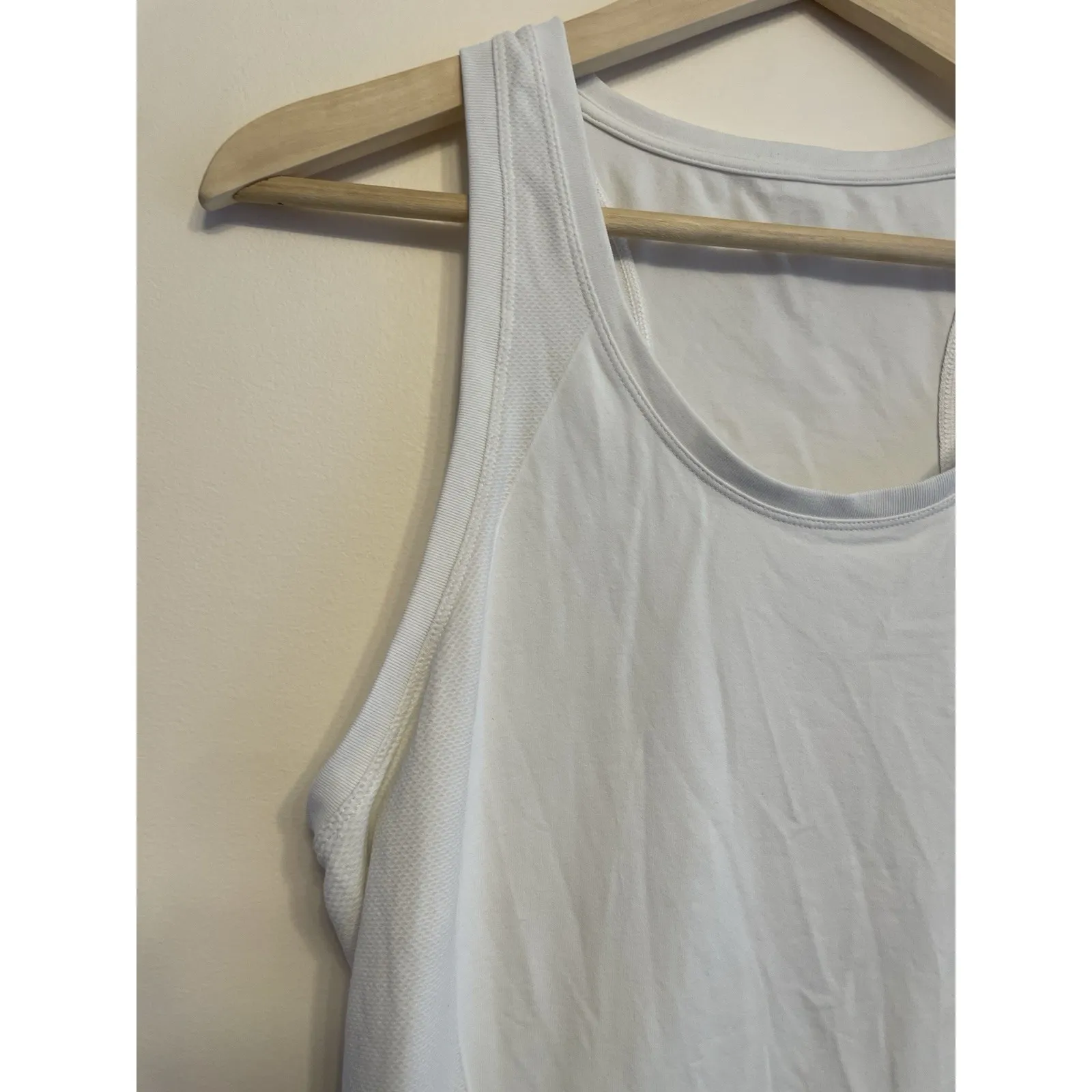 Sweaty Betty Workout Tank Women Medium White Racerback Active Wicking Stretch - Image 2