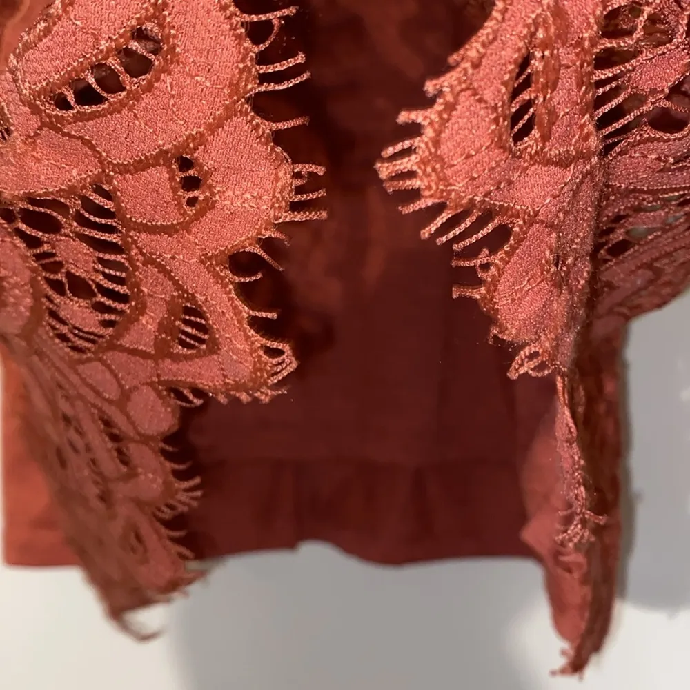 Rewind Juniors  lace front tank top blouse clay large excellent dressy - Image 5