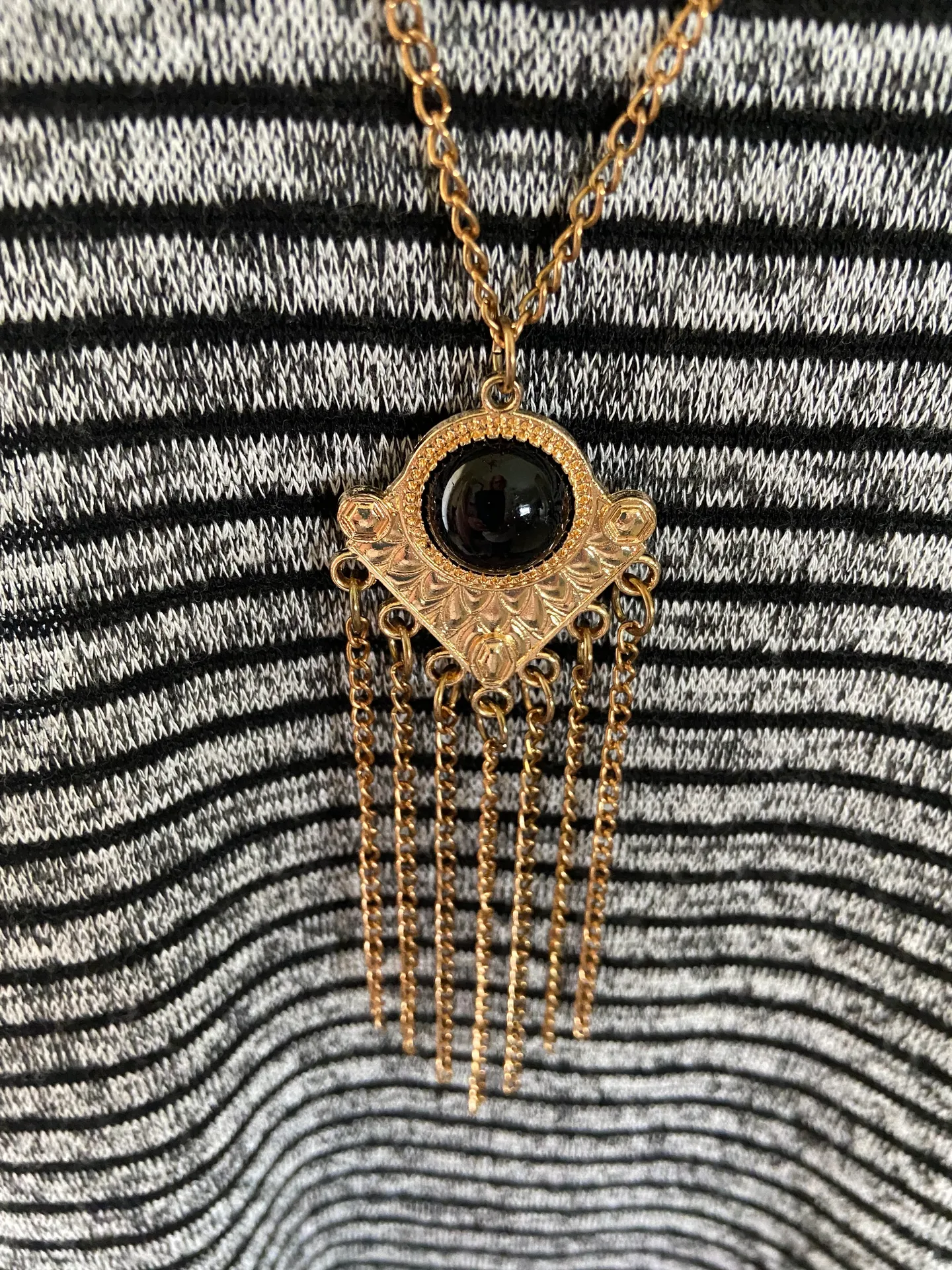 Pinc Grey & Black Tunic top size Medium with attached Necklace Gray - Image 6