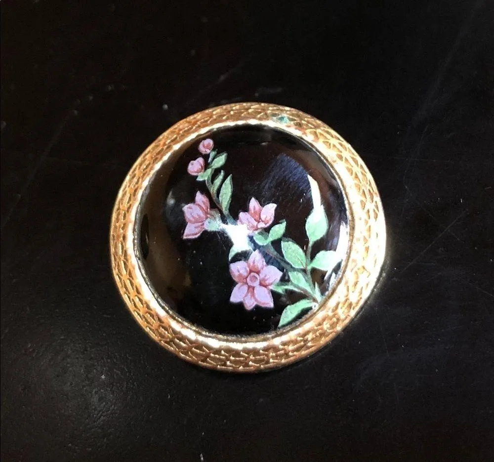 Vintage “1928” Gold Tone Flower Pin Brooch - Image 3
