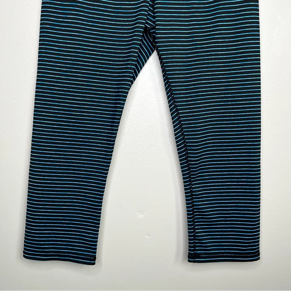 Kyodan Striped Athletic Capri Leggings Size Small - Image 7