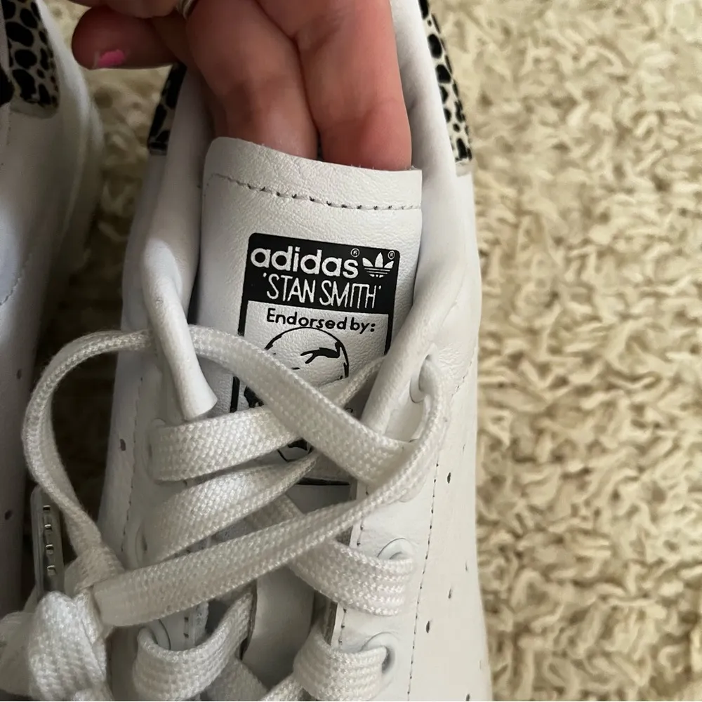 adidas x stan smith white and leopard print sneakers size 7 - Image 2