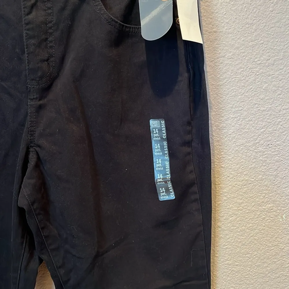 New Faded Glory Women’s Petite Classic Fit Straight Leg Black Jeans Size 14P NWT - Image 5