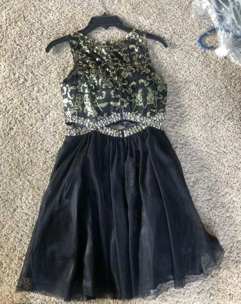 Bee Darlin Homecoming Dress - Image 2