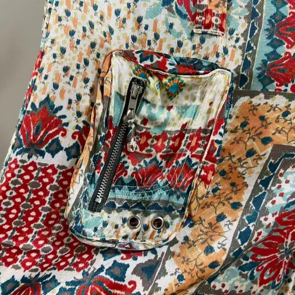 NWOT Johnny Was Mick Satin Multicolor Cargo Shorts for Women W35 Rare - Image 3