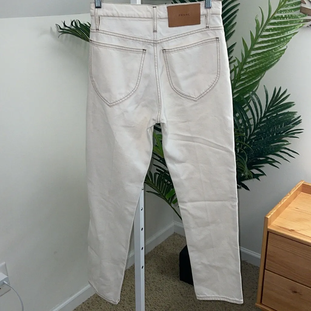 Frame Denim Le Italien Straight Leg Jeans‎ in Blanc White - Image 5