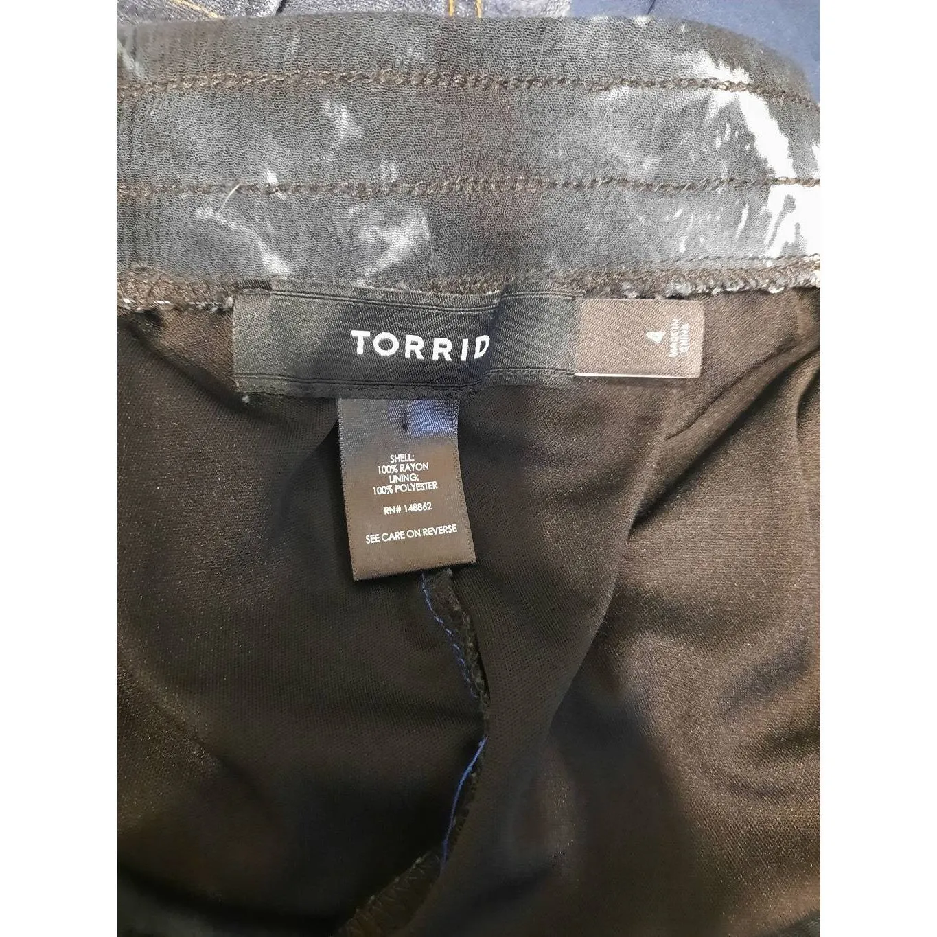 Torrid BLACK TIE-DYE CRINKLE GAUZE SHORT size 4 4x - Image 3