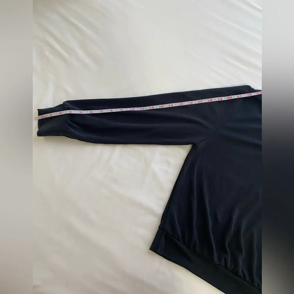 NWT OPEN EDIT BLACK ONE-SHOULDER LONGSLEEVE CROP TOP - Image 8