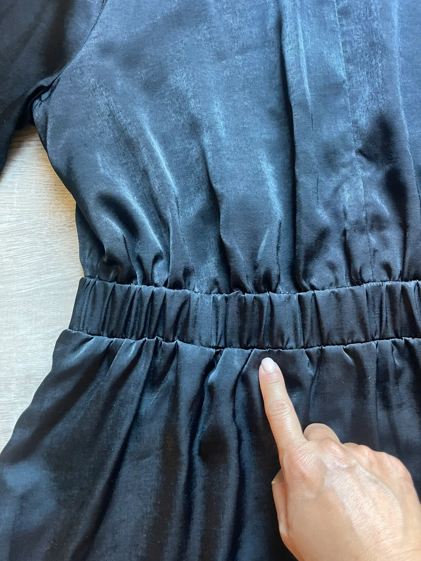 Alfani (NWT)  Satin Long Sleeves V-neck Dress Size L - Image 11