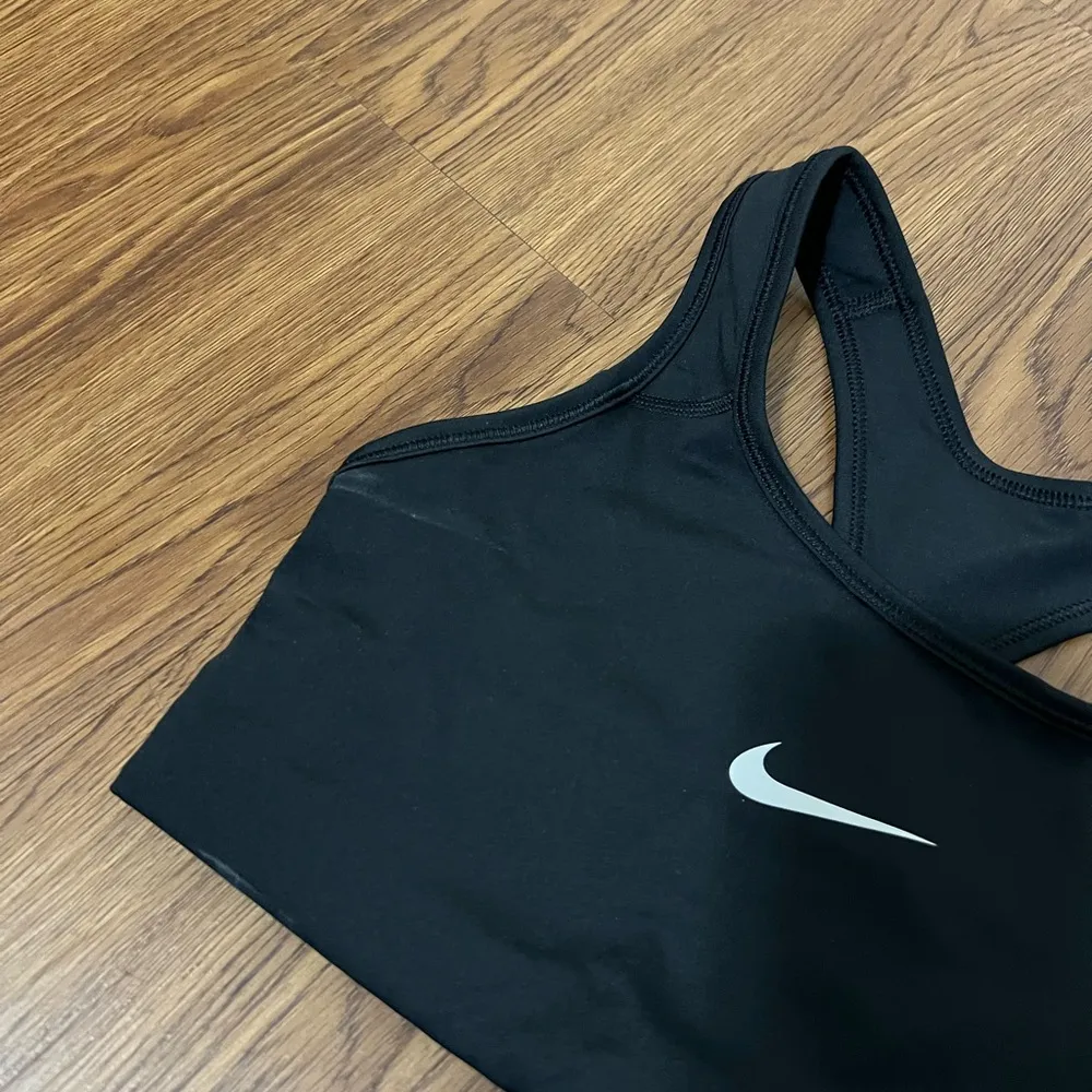 NWT Nike Black Medium Support Non Padded Swoosh 2.0 Sports Bra Size Small - Image 3