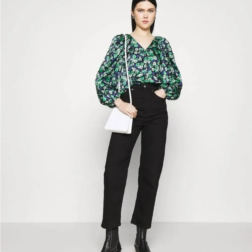 Topshop - Floral Puff Sleeve Blouse - Green and Blue size 2 - Image 9
