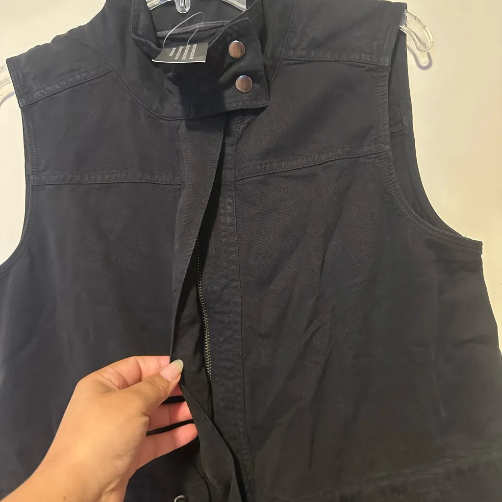 New 🆕 AnyBody Black Sleeveless Vest - Image 14