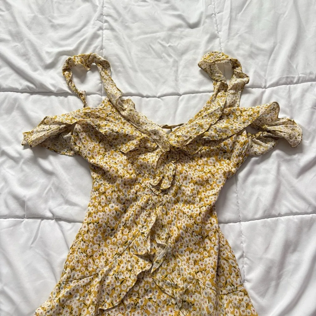 NWT Womens Size 6 Yellow Floral Mini Dress Off Shoulders Sundress Summer Travel - Image 2