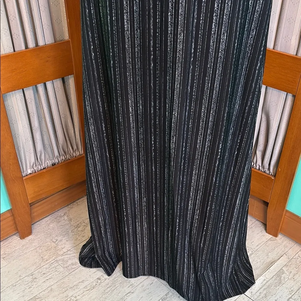 Exist Black and White Cold Shoulder Maxi Dress - Image 8