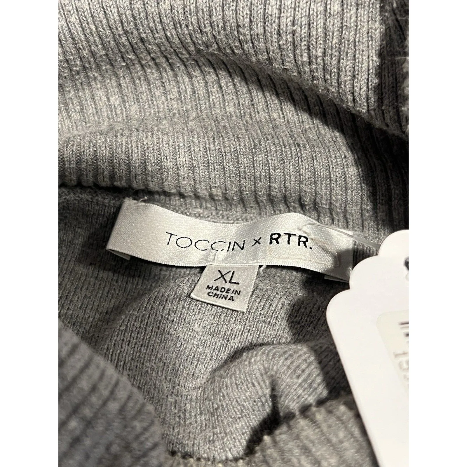 Toccin Gray Knit Tie Front Dress Size Medium - Image 8