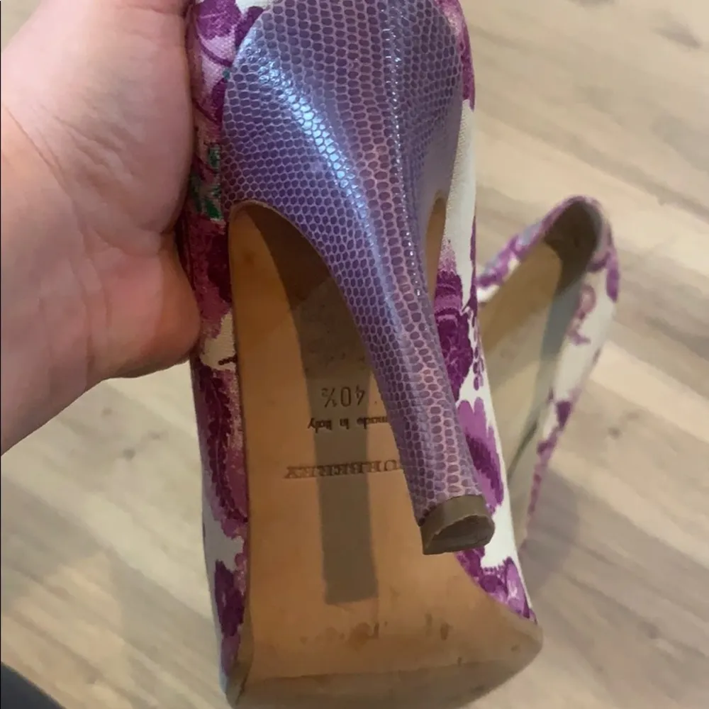 - Was $100 now $60 Burberry floral purple 4 inch heel leather sole 40.5 or… - Image 10
